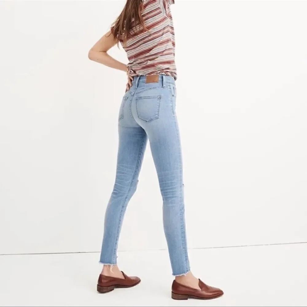 Madewell 9" High-Rise Skinny Jeans in Ontario Wash: Distressed-Hem Edition 25 S